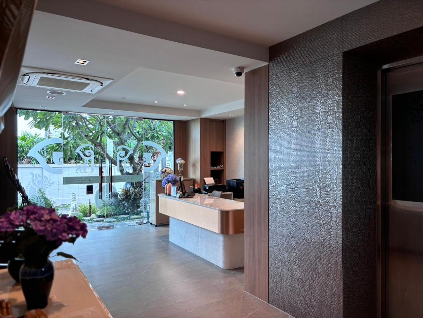Patra Phrasing Boutique Hotel Chiang Mai Exteriör bild
