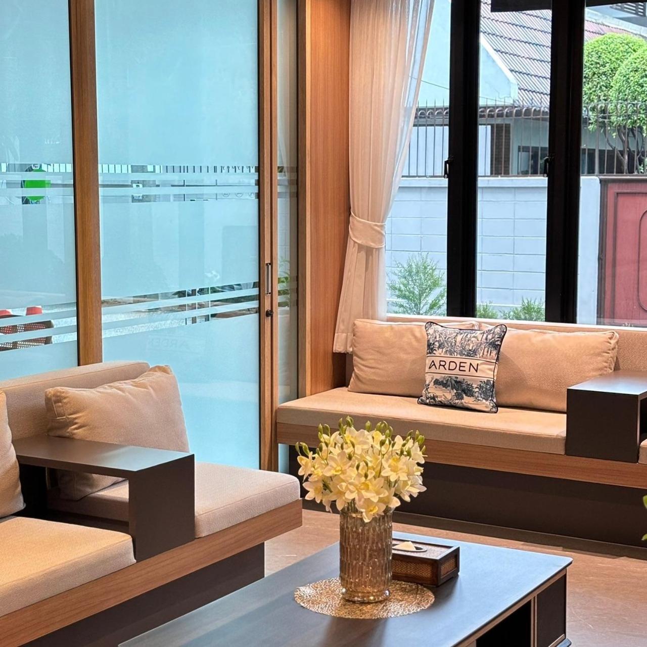 Patra Phrasing Boutique Hotel Chiang Mai Exteriör bild