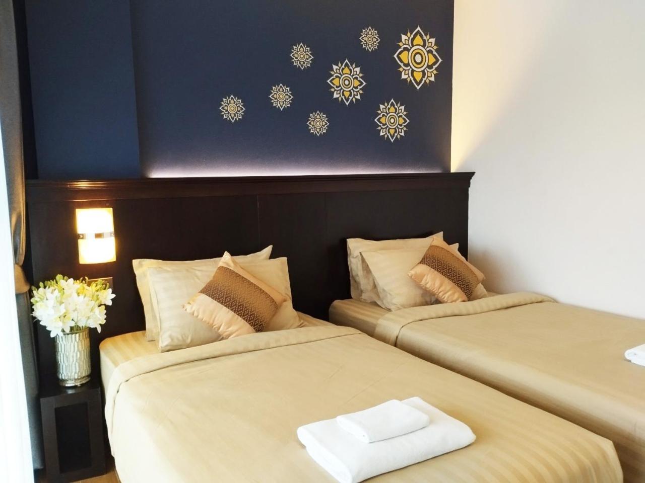 Patra Phrasing Boutique Hotel Chiang Mai Exteriör bild